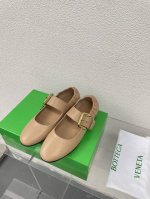 玛丽珍平底单鞋 Bv Sharp Chain Pump 杏色 全真皮 后跟 家族元素 编织系列 高版本 圆头 通勤必备 Bv早秋系列 都好美啊 优雅材质运用在鞋