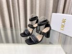迪奥 Dior Dway 2025春夏最新款高跟电绣拼色罗马凉鞋 CD字母logo五金扣明星同款一圈带鱼嘴露趾珍珠女鞋 材质：原版定制高温水溶电绣科技面料 进口