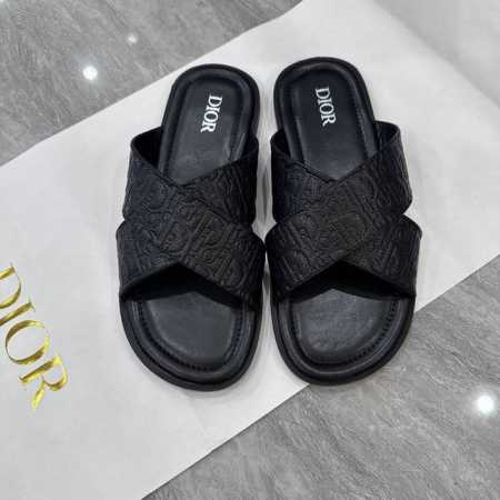 橙子出厂价P P130 Dior 迪奥春夏新款男鞋 交叉带男士拖鞋 休闲沙滩凉拖鞋 码数：39-45 - 点击图像关闭