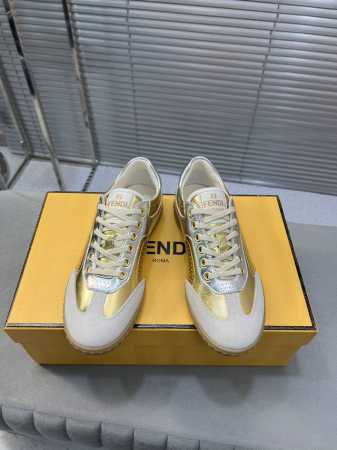 Fendi 芬迪情侣款德训鞋，阿甘鞋 休闲运动鞋！ 各大博都主有荐推的 永不褪色的阿甘训德鞋 绝对人手入必的德训白小鞋 原版开发 原版定牛制皮 牛反绒 原版大底 - 点击图像关闭