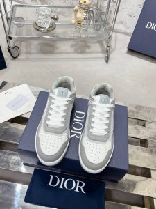 Dior迪奥B27系列 情侣款 牛仔布 老花 石头纹 休闲 运动鞋 板鞋原版购入开发 做货 这款 B27 低帮运动鞋是该系列新品，延续 Dior 的经典款式。采