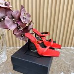 专柜同步更新 YSL 圣罗兰 SS2024夏季新品 优雅大气高跟凉鞋 2024全新春夏系列后带方扣高跟凉鞋 ！ 尖头高跟拖鞋淡淡的夏日里怎么少得了一双仙女鞋 各