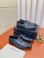 价 Louis Vuitton Lv官网同步休闲正装皮鞋 意大利进口头层小牛皮 皮质触感自然舒适 体现非凡优越穿着感受 流畅紧实手工车缝线成就了非凡尊贵品味 内