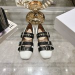 出厂 后跟款 Dior 迪奥2025春夏新款 珍珠铆钉玛丽珍 混搭甜酷朋克风美鞋 将优雅与叛逆完美结合 简直时髦巅峰 面料牛皮 内里羊皮 大底防滑耐磨大底 码数