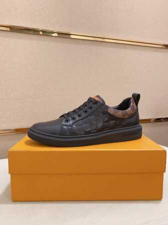 Lv 路易威登。最新潮鞋休闲鞋实体店爆款38-44码。 新品春夏季舒适进口定制原版牛皮，独特提花面料元素设计。搭配羊皮内里，Lv原版底，高端包装高品质细节决定品 - 点击图像关闭