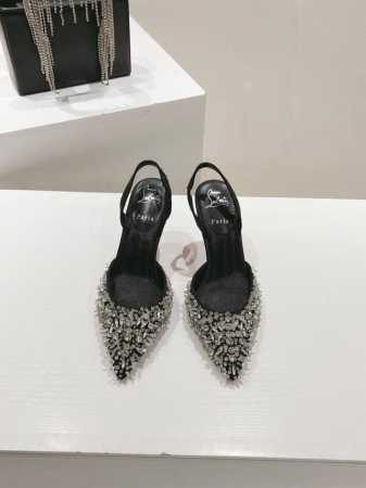 顶级版 原版盒 Christian Louboutin S原版做货重工Cl尖头满钻婚鞋～ 材质：原版1:1面料水晶 内里：粒面珠光羊皮里 大底：原版进口Ar1顶 - 点击图像关闭