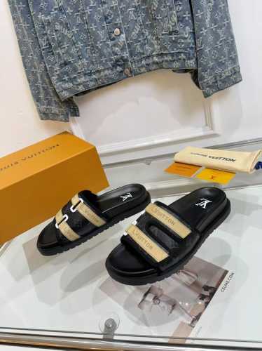 男加10Lv 路易威登 25 2025春夏新品 顶级版本 专柜主打最新款Lv 拖鞋 硬货上新 Bs代购级别！高级感十足！国内外博主刷爆的一款，复古又时髦 上脚美