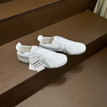 Onitsuka Tiger Mexico 66 Paraty 百搭单品板鞋 MEXICO 66是鬼冢虎旗下最经典的款式，李小龙最喜欢的一款训练鞋休闲鞋！鞋身特 - 点击图像关闭