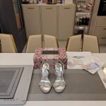 Jlmmy Choo周仰杰2024 专柜限量款3D蛇纹磁铁盒包装 顶级版本，低端勿比。 摩登鞋履，今年吉米周最流行的高跟密镶施华洛世奇澳钻水晶钻链表带装饰凉鞋