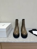CELINE塞琳 24 秋冬新款杨幂同款 短靴 凯旋门英伦风短靴 简约大气时髦 耐看不过时 是时尚圈永不退潮的经典所在，复古的英伦风格，让你穿出不一样的气质对
