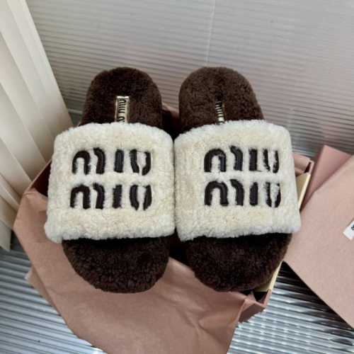 顶级版本 Miumi*新款字母刺绣羊毛拖鞋毛毛拖鞋 鞋面采用A级羊毛皮毛一体羊羔毛，与原版一致满鞋全部采用纯羊毛，大底与原版一样的TPU材质底片耐磨防滑 Siz