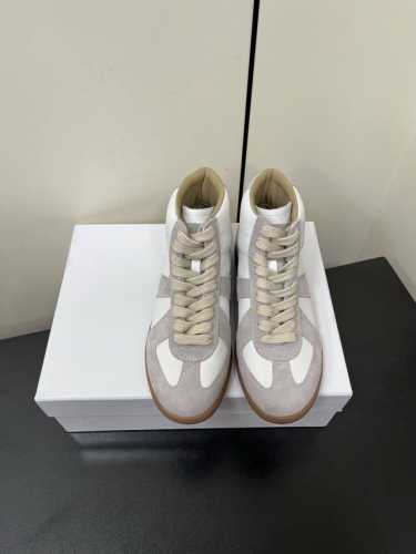 男款 Maison Margiela tibi mm6经典德训鞋高帮版无敌好看，唯一对版 细品多双正品代购回来1比1出模开发！鞋面:牛皮麂皮内里:进口小羊皮鞋底