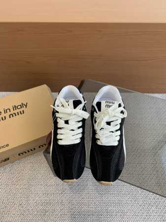 情侣款miumiu缪缪 X New Balance Nb530 休闲 运动鞋 德训鞋 原版购入开发 做货 Miu Miu X New Balance 经典nb5 - 点击图像关闭
