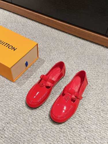 顶级品质 Louis Vuitton Ss24 New Arrival～ Lv路易威登2024春夏玛丽珍新品 漆皮面t字带搭配圆圈lv金属字母点缀， 洋娃娃即视