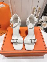 出厂： 钻扣10Cm Hermes 爱马仕2025顶级专柜 初夏新款 官网上新 全网首发 Hermes 爱马仕 25Ss H扣粗跟凉鞋 Hermes 凉鞋 H扣