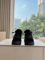 G026顶级ugg冬季新款女同款休闲舒适厚底圆头棉靴雪地靴 它的优点就是特别轻又好走路 跑步都没问题搭任何的裤子都可以 露不露可爱的毛边都好看搭配修身裤十袜子拉