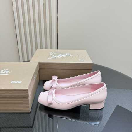 christianlouboutin芭蕾舞鞋全系列 Nappa小羊皮材质复古时髦小方头！精致蝴蝶结系带！ 最像芭蕾舞鞋的芭蕾舞鞋[偷笑R][偷笑R][偷笑R] - 点击图像关闭