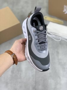工厂p价p 实价 Loewe 情侣款 跑步专业户 跑鞋 舒适度百分百 昂跑Onrunning与Loewe罗意威的联名全新开后On 35-45