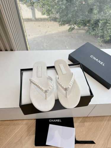G021所见即所得顶级品质CHANE*25s小香奈儿坡夹脚珍珠凉鞋拖鞋材质：原版布面内里：原版材质大底：原版鞋底码数:35-39 40 定制不退不换