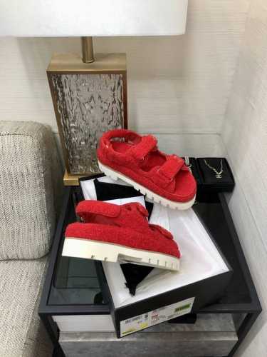 出厂价 顶级 品质2024K毛毛魔术贴凉拖鞋 SIZE：35-41 41定做不退换 原版包装配套
