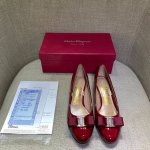 橙子出厂价 Ferragamo 菲拉格慕 经典蝴蝶结圆头平底鞋 粗跟单鞋 高跟鞋 跟高：平底、4Cm、7Cm 码数：34-42