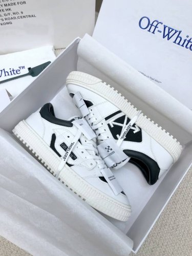 off White情侣款 出厂价Pp：50-45 新款Off箭头Ow运动小板鞋Low3.0青春气息系列斜斑马方形X标签设计时尚感拉满好看到犯规粗体字母元素趣味跑