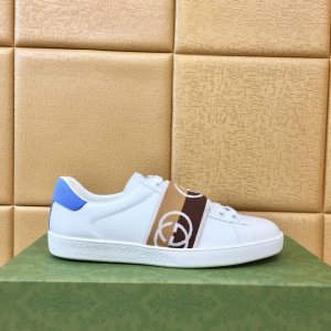 橙子出厂价p gucci 古驰 经典爆款 小蜜蜂小白鞋 百搭休闲鞋板鞋 情侣款 码数 34-45