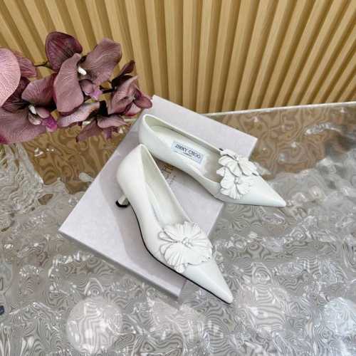 高版本jimmy Choo 花朵 玛丽珍鞋单鞋 凉鞋 单鞋 你衣柜里裙子最好的伴侣，相信我就佩服jc家的高跟鞋履设计师把女人的心理把握的很到位，做出来的鞋子绝对