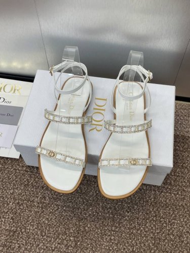 迪奥 Dior 2025春夏最新款Attitude 拼色水晶凉鞋 Cd字母Logo五金扣平底交叉带露趾女鞋 材质：原版定制进口小牛皮 金属羊皮+水染羊皮内里+意
