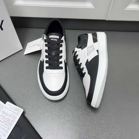 最新款纪梵希Givenchy G Move系列、系带低帮休闲运动男鞋到货。 这款男士板鞋精选进口柔软头层皮革+定制丝绸牛皮，后帮加衬增加舒适感，鞋舌饰以Ghy - 点击图像关闭