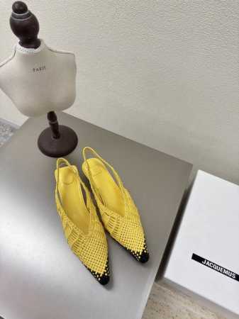 手工编织 后空凉鞋 Jacquemus25Ss尖头几何图案 几何图案 装饰 后空鞋 黄色 个性突出 鲜明格调 手工编织而成 内里 小羊皮 大底 意大利真皮大底 - 点击图像关闭
