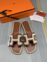 出厂价Pp：330赠送随机搭配丝巾 品牌：Hermes官网最新色系 编号：H01-211012 颜色：琥珀色阿根廷帆布 码数：35-40全码 34 41 42定