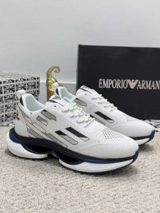 出厂价P 实价 阿玛尼 独家首发 独家最新爆款 最新時尚男鞋独家爆款鞋面選网布工艺+進口网布拼面料工艺复杂，Logo清晰可见，內裡舒适透气网布 鞋底：原厂特供原