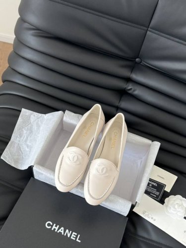 Chanel 24K新款乐福鞋 高级手工系列 鞋面牛皮 内里羊皮 真皮大底 Size:35-39 其他码数定