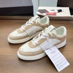 代购级品质 出 实物拍摄 Valentino Garavani VL7N 小牛皮低帮绑带运动鞋、休闲鞋 男士女士情侣真皮板鞋 - 七条绑带，装饰橡胶效果 VLT