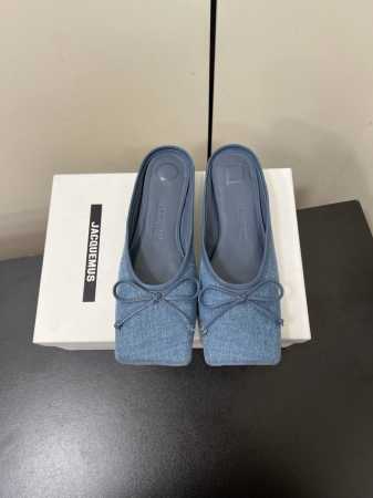 Jacquemus25春夏新款方头鞋蝴蝶结半拖 单鞋！ 方头设计真的好时髦！牛仔裤 小裙子搭配不在话下！可可爱爱没有脑袋 四方方的 时髦精必入的一款！ 流行的方 - 点击图像关闭