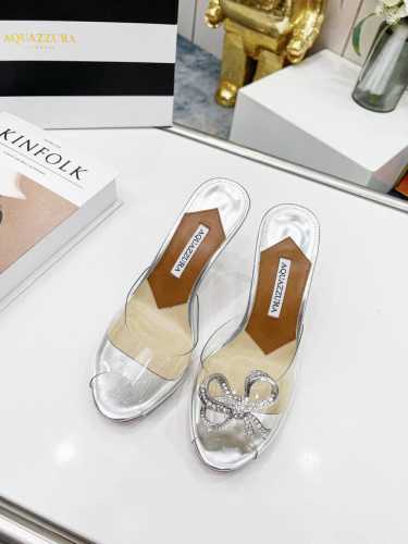 AQUAZZURA 菠萝｜来 Aquazzuea高跟系绑带凉鞋 新品透明设计，水晶镶嵌，时尚新潮，后置系带脚踝绑带轻盈优雅、创意菠萝高跟与镶钻尖头璀璨夺目，延续