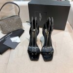 350 Saint Laurent 圣罗兰 Ysl字母金属扣 烤漆Ysl字母跟高跟凉鞋。特色的字母跟设计，独享不一样的风采。 进口漆皮+水染羊皮里+意大利真皮大