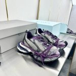 出厂价P 24春夏Balenciaga巴黎世家老爹鞋最新款 复古休闲运动鞋系列推出探索时尚界对于原创与挪用的概念、以全新系列致敬传承与经典， 以标志性Balen