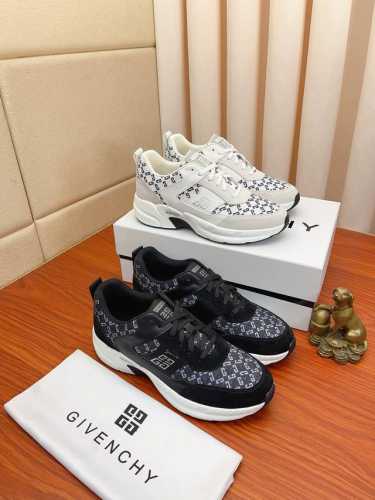 实价： 全套包装Givenchy 纪梵希 高端版本 专柜同步发售鞋面：意大利进口品牌Logo滴胶 尽显奢华，羊皮内里加上双层组合，脚感舒适，鞋底：原厂特供Tup