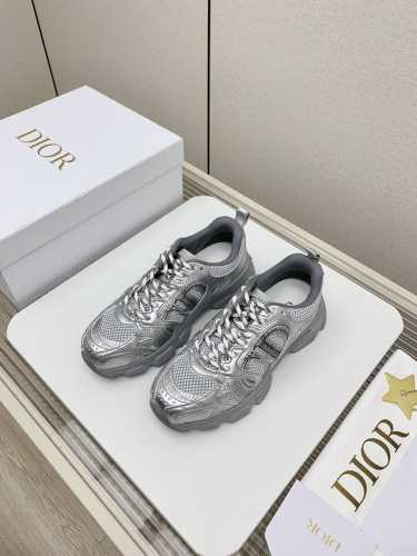 出厂 高版本 迪奥 Dior Chrono 新款休闲运动鞋跑鞋老爹鞋 真的酷毙了，未来感十足原版完美复刻！全对版材质 模具！！35-40