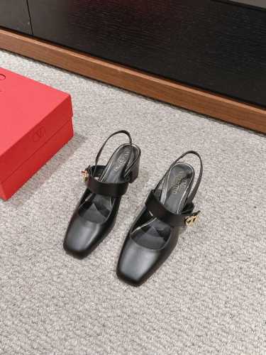 顶级品质 Valentino Ss24 New Arrival～ 华伦天奴2024春夏｜玛丽珍新品 简约秀气 高级精致 上脚超显优雅气质， 好看好穿好搭舒适度满