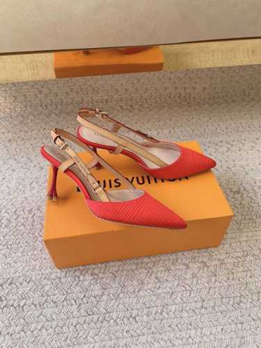 Louis Vutto*SS25新款条纹款春季高跟鞋 原版套楦 顶级品质材质鞋面：进口定制真丝内里：进口羊皮里大底：真皮大底跟高：5.5cm、7.5cm码数：3