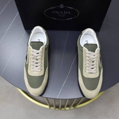 品牌：普拉达prada 标准码：38–44 45可订做 等级：官网同款 材料：原版面料 舒适透气内里 轻便耐磨大底 款式类别：男士时尚休闲鞋靴 跑步 运动鞋 尊