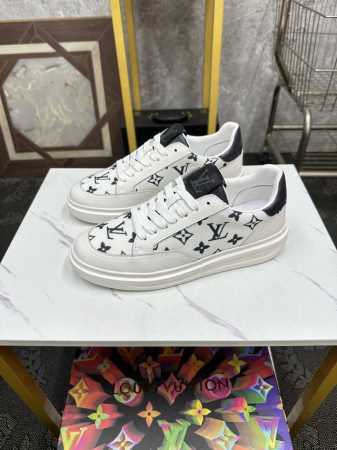 Lv-路易威登 奢牌运动休闲鞋，进口原版牛皮材质，丝绸牛皮网布内里 高档舒适，原版大底轻盈耐磨！纯手工制作，细节决定品质！39-44。 45定做不退换 T3 - 点击图像关闭