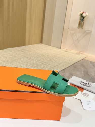 爱马仕Hermes，真皮大底 出厂价 顶级版本！原版开发 鞋面：牛皮 内里垫脚 羊皮 大底：意大利真皮大底 码数：34-43注 34 41 42 43 码定做