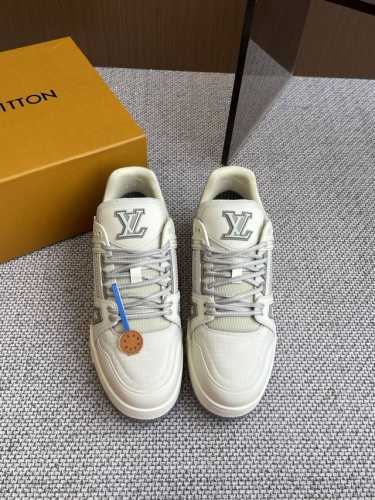 510Louis Vuiton 路易威登 新款Trainer Ski滑雪系列 休闲运动鞋 Lv Trainer运动鞋是由设计师Virgil Abloh由复古篮球