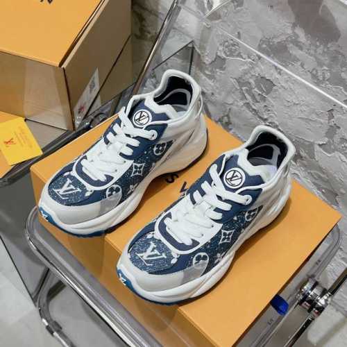顶级代购版本 LV Run55系列 23ss新款休闲增高运动鞋 原版p9780购入开发做货 舒适感极佳 像踩在云朵上 鞋面选材原版进口的DK透气网格布面料+tp