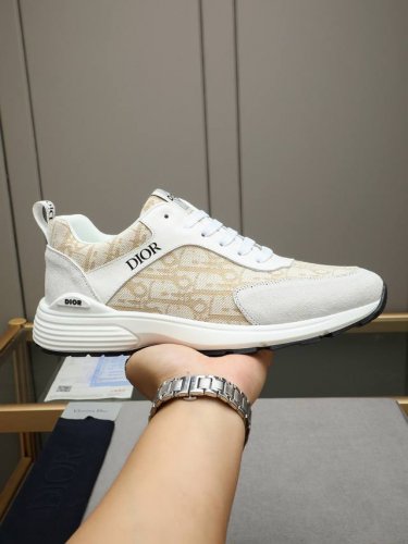 pp Dior迪奥前卫百搭时尚男鞋私版开模，小牛皮拼接迪奥专用防水布料，时尚干脆、大气个性更潮更抢眼更追求档次，它将颠覆旧念，与您共度时尚潮人必备 高大上的舒适