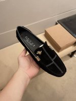 实价 Gucci 古奇官方新款，意大利名模贵族们爆款，时尚界的佼佼者，无可超越，市场高品质精品商务豆豆男鞋。明星周杰伦同款，原单正品，采用进口原版磨砂牛皮，头层